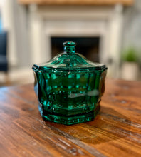 Load image into Gallery viewer, Emerald Green Indiana Glass Panel Candy Dish with Lid

