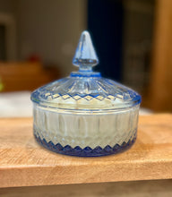 Load image into Gallery viewer, Periwinkle Blue Indiana Glass Princess Lidded Candy Dish - Blueberry Pie
